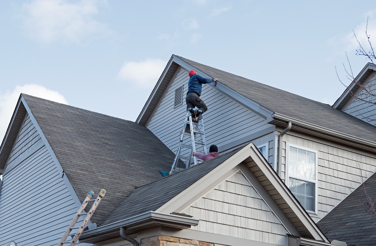 Multi-level Siding Repair After Storm in Midwest